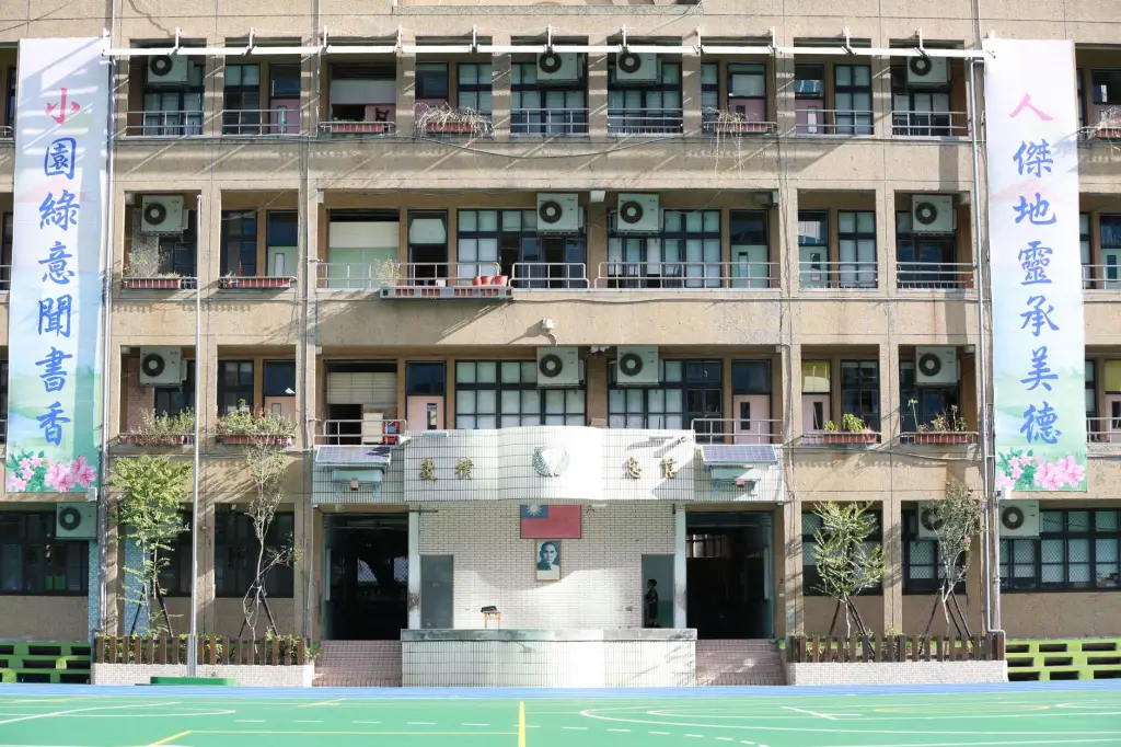 重庆恒凡达建筑工程有限公司屋面防水施工技术要点与质量控制