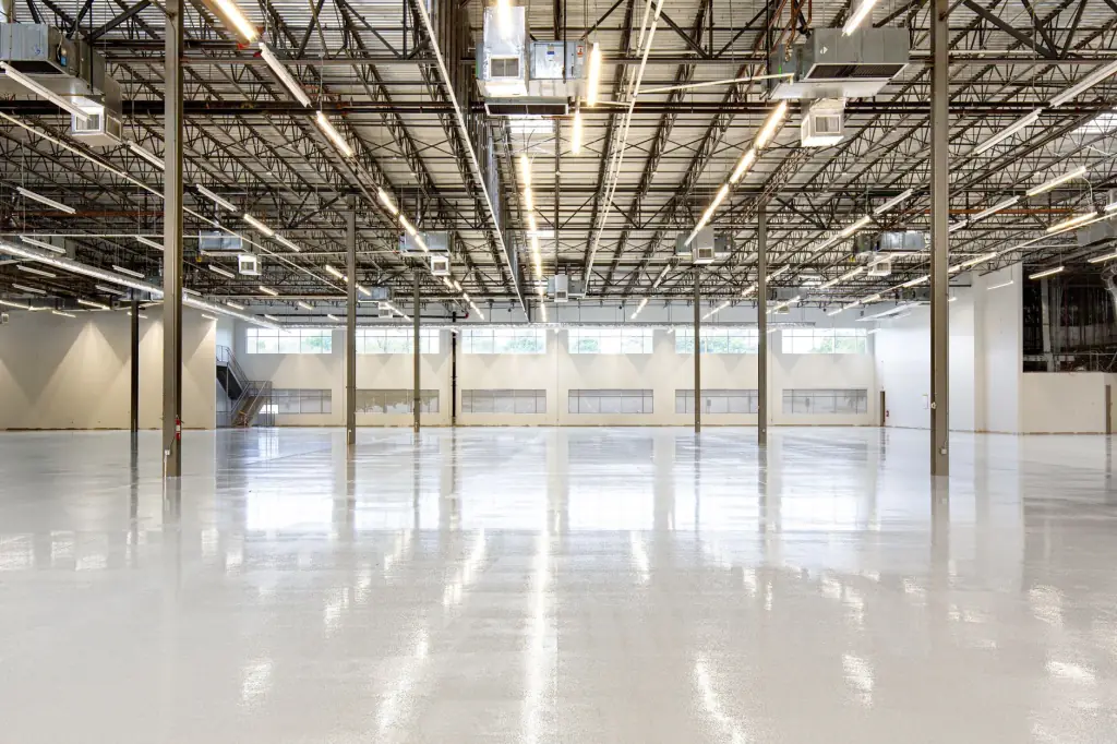 重庆恒凡达建筑工程有限公司屋面防水施工技术要点与常见渗漏节点处理方案