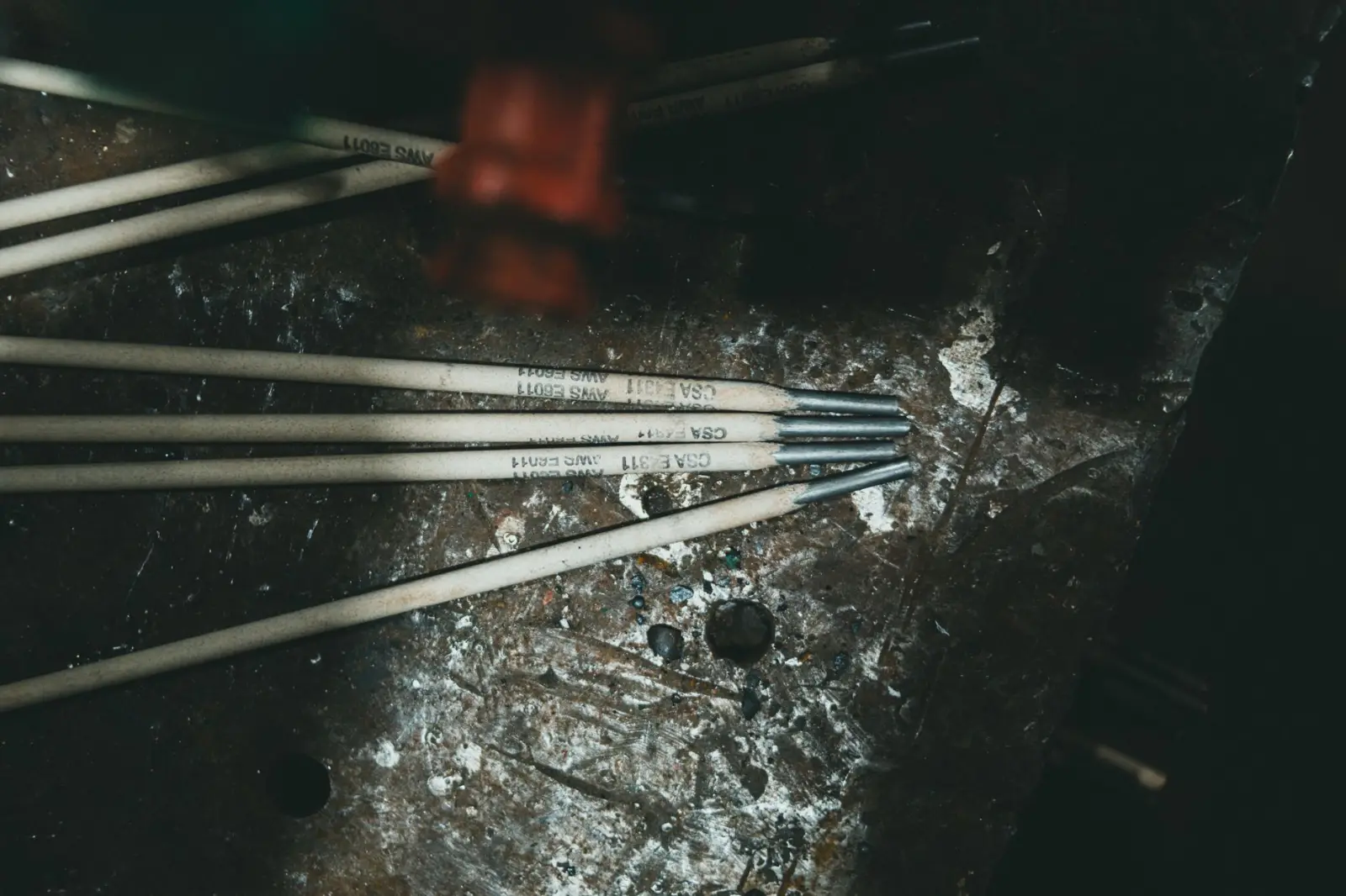 地下室防水工程中材料选型与施工工艺对比解析