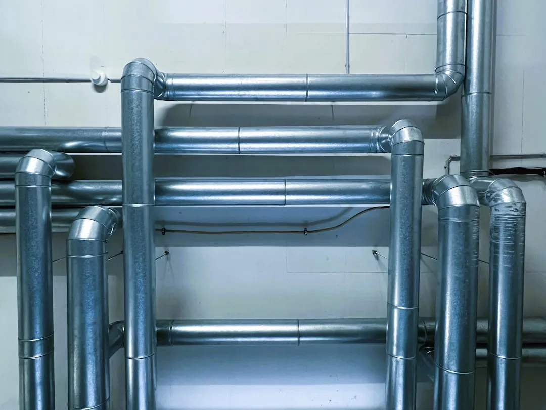 重庆高层建筑屋面防水施工技术要点与常见问题解析