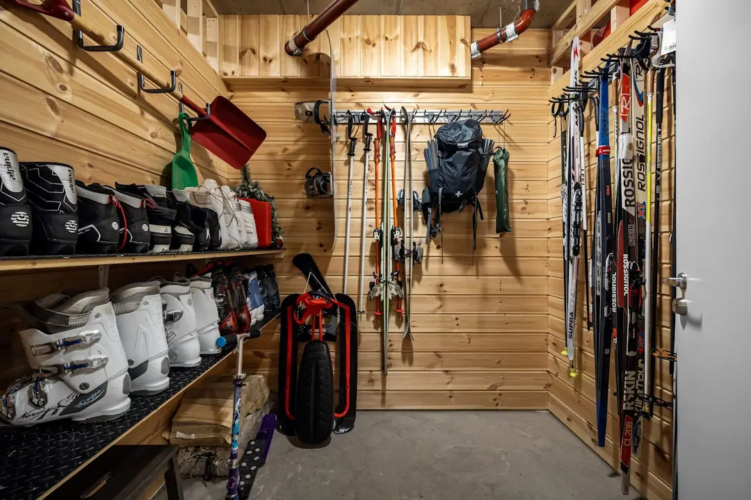 重庆地区屋面防水施工关键技术要点与材料选型指南